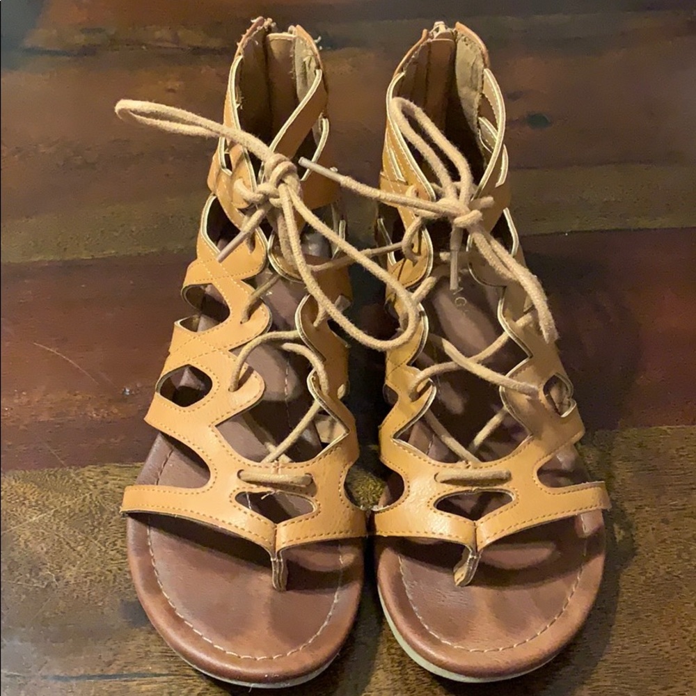 Rampage gladiator sandals